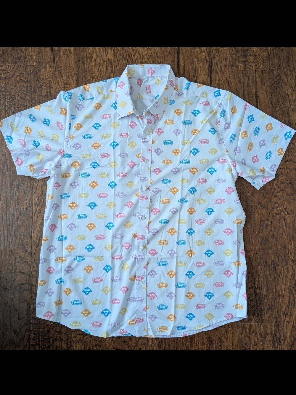 Raising Cane's Men's White Short-Sleeve Button-Up Shirt Size XL